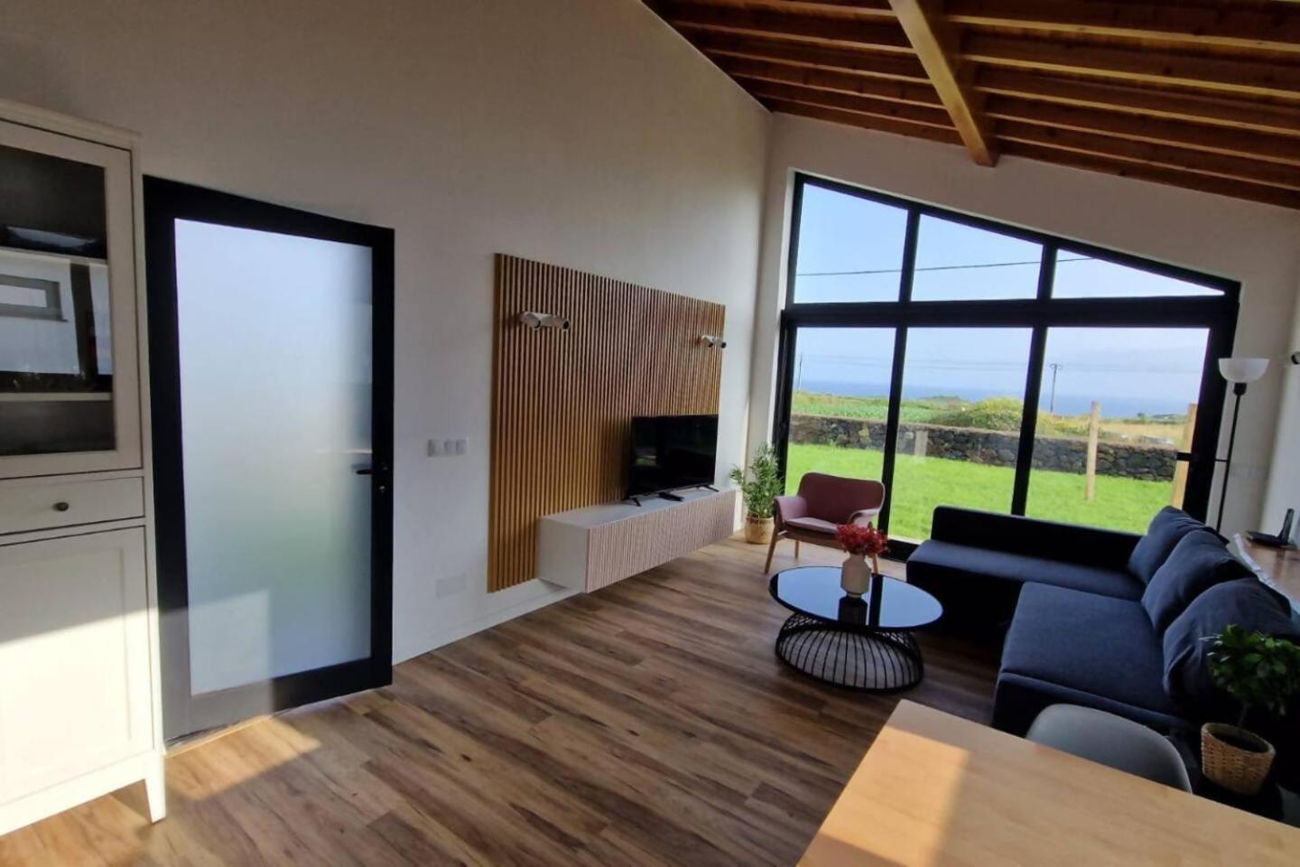 Photography House By Pontanegraazores Altares Exterior photo